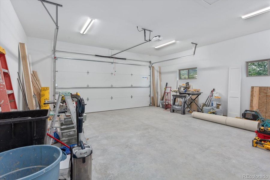 Community amenities in , Poncha Springs (Image 35).