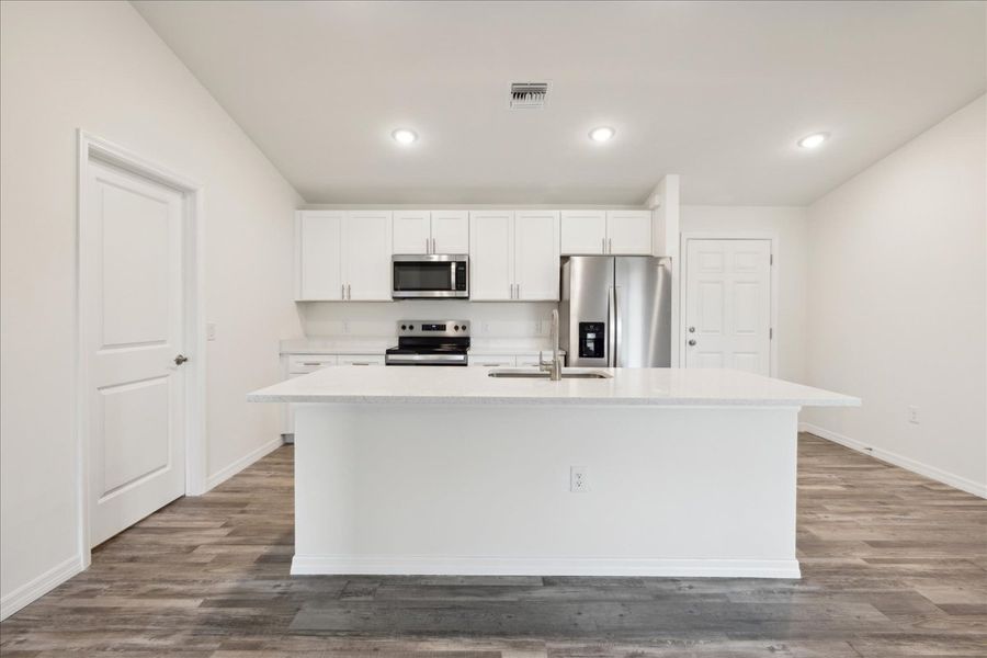 Representative furnished interior of a home built from the The Sunshine Retreat by Sunlife Homes LLC in Cape Coral, Cape Coral (Image 5).