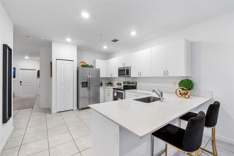 Furnished interior view inside a new home in , Pembroke Pines (Image 5).