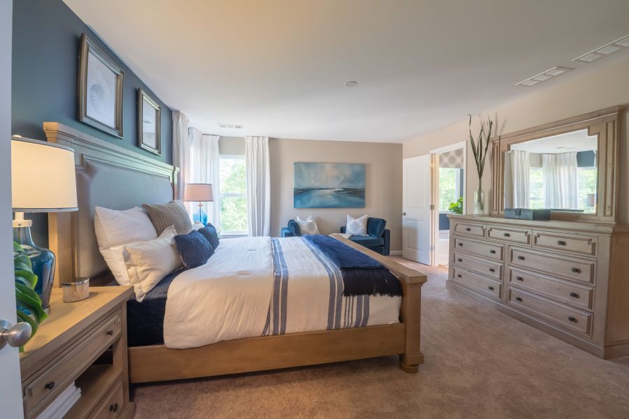 Representative furnished interior of a home built from the Cumberland by Fischer Homes in Bridle Run, Louisville (Image 15).