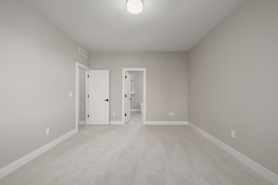 Spacious, unfurnished interior of a new home in West Grange, Longmont (Image 30).