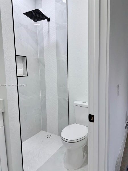 Furnished interior view inside a new home in , Lehigh Acres (Image 5).