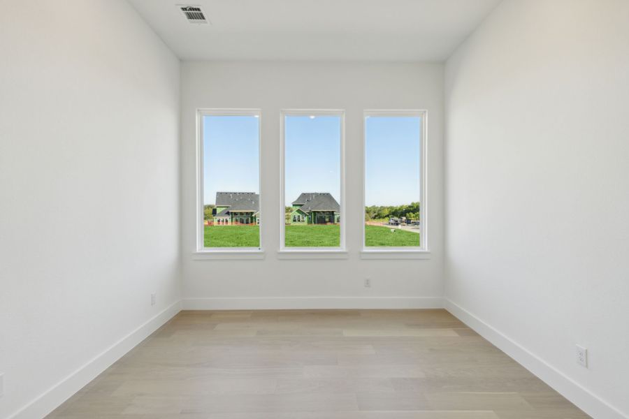 Representative unfurnished interior of a home built from the Montgomery IV by Southgate Homes in Windsong Ranch 71' Series, Prosper (Image 23).