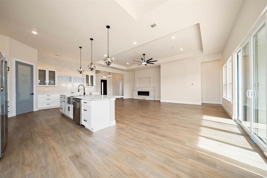 Spacious, unfurnished interior of a new home in , Whitney (Image 19).