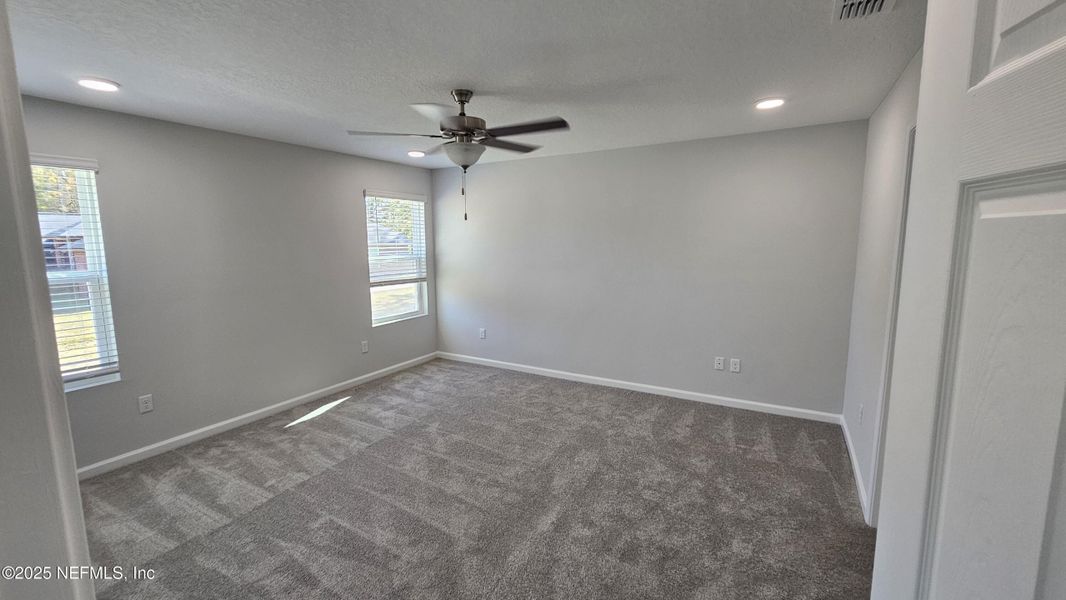 Spacious, unfurnished interior of a new home in , Jacksonville (Image 20).