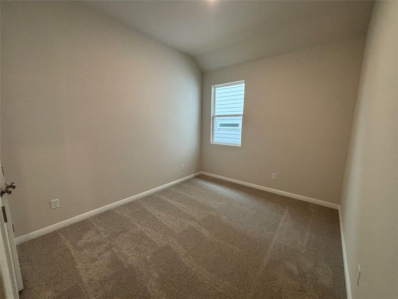 Spacious, unfurnished interior of a new home in Cannon Ranch 40s, Dripping Springs (Image 25).