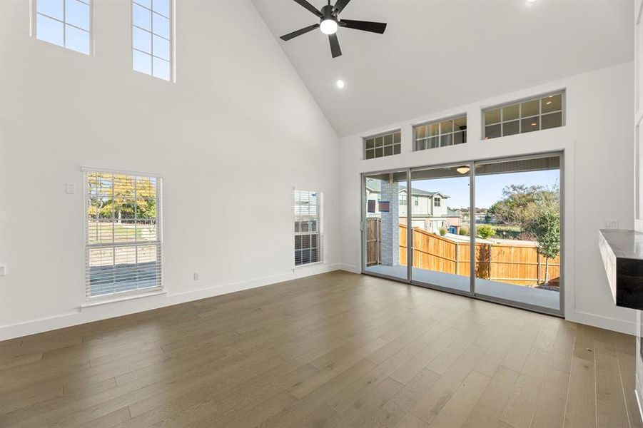 18. 12814 Meadow - Family (2)