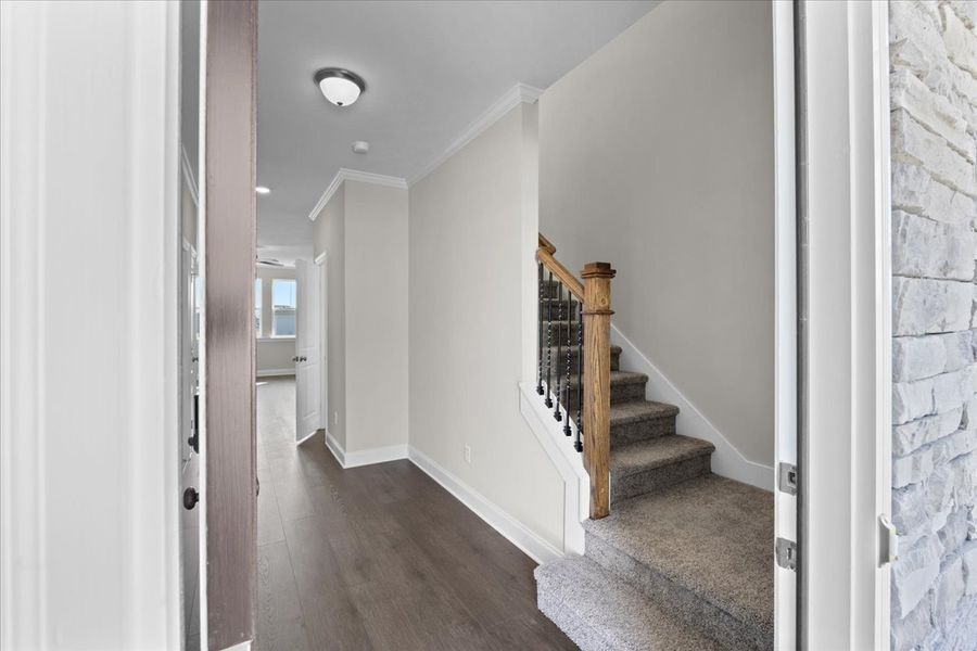 Spacious, unfurnished interior of a new home in Windsor, North Augusta (Image 13).