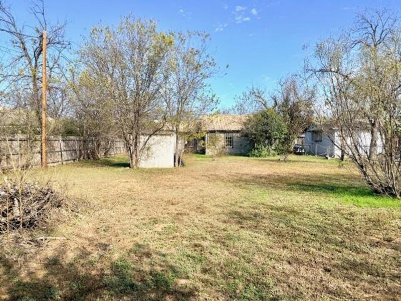 Natural landscape and outdoor views near in Brownwood (Image 16). Natural landscape and outdoor views near in Brownwood (Image 16).