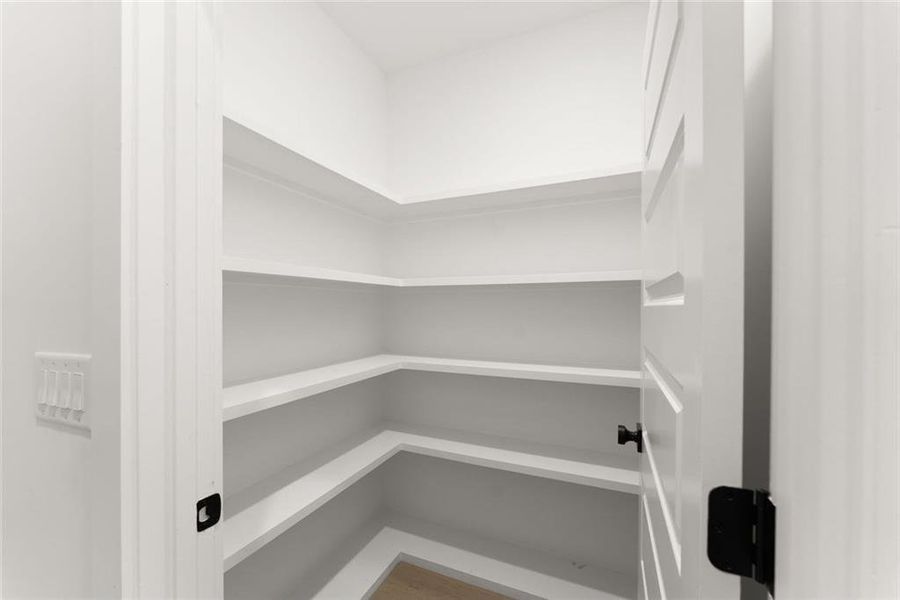 Spacious, unfurnished interior of a new home in , Gainesville (Image 34).