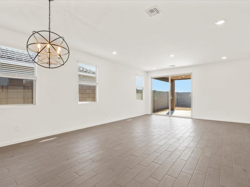 Spacious, unfurnished interior of a new home in Anthem at Merrill Ranch Estate Series, Florence (Image 9).