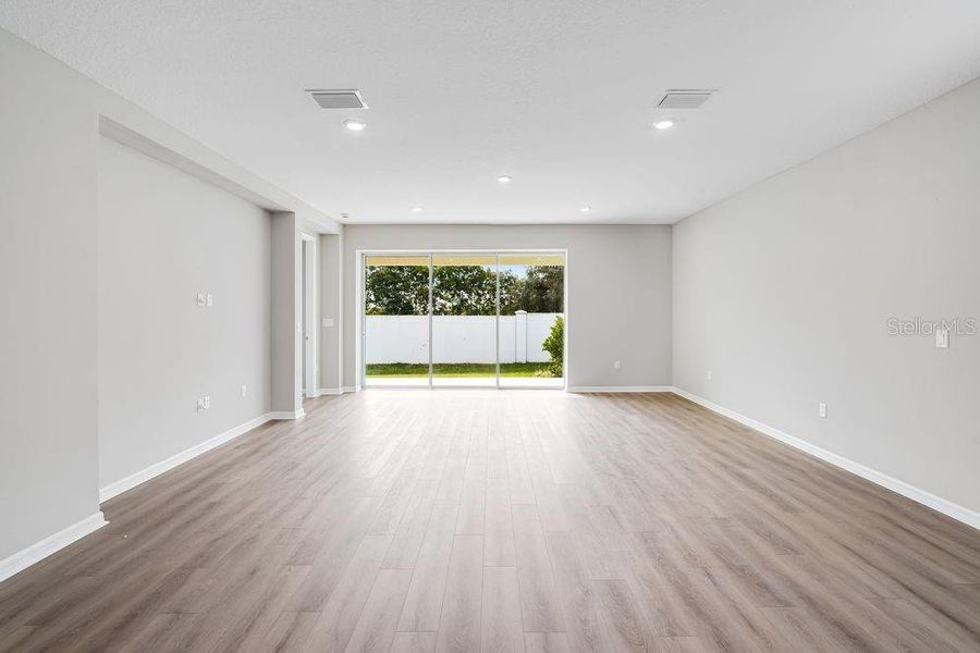 Spacious, unfurnished interior of a new home in Brookland Park, Auburndale (Image 21).