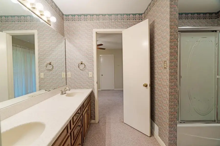 Furnished interior view inside a new home in , Paris (Image 9).