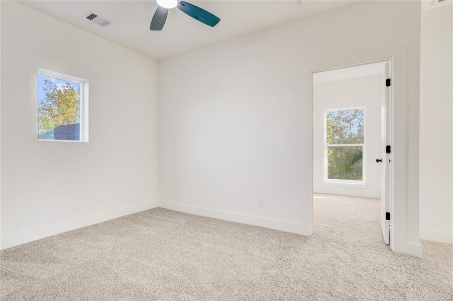 Spacious, unfurnished interior of a new home in , Houston (Image 21).