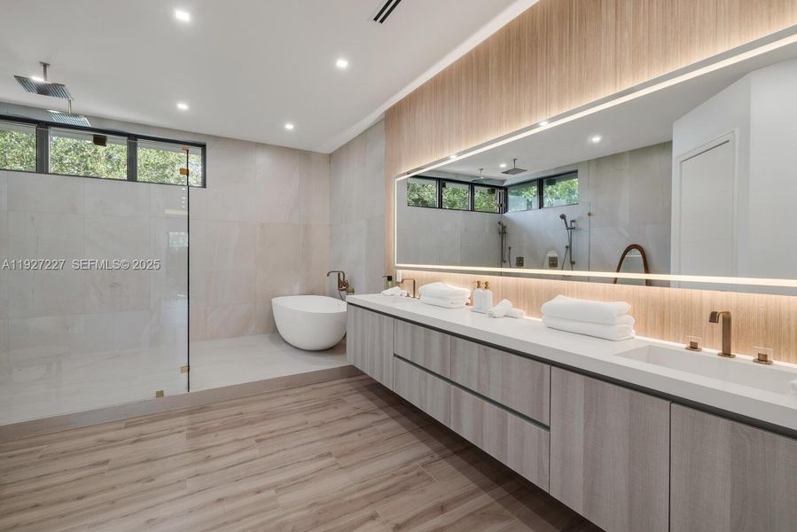 Furnished interior view inside a new home in , Biscayne Park (Image 14). Furnished interior view inside a new home in , Biscayne Park (Image 14).