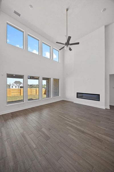 Spacious, unfurnished interior of a new home in Flora - 60', Hutto (Image 16).