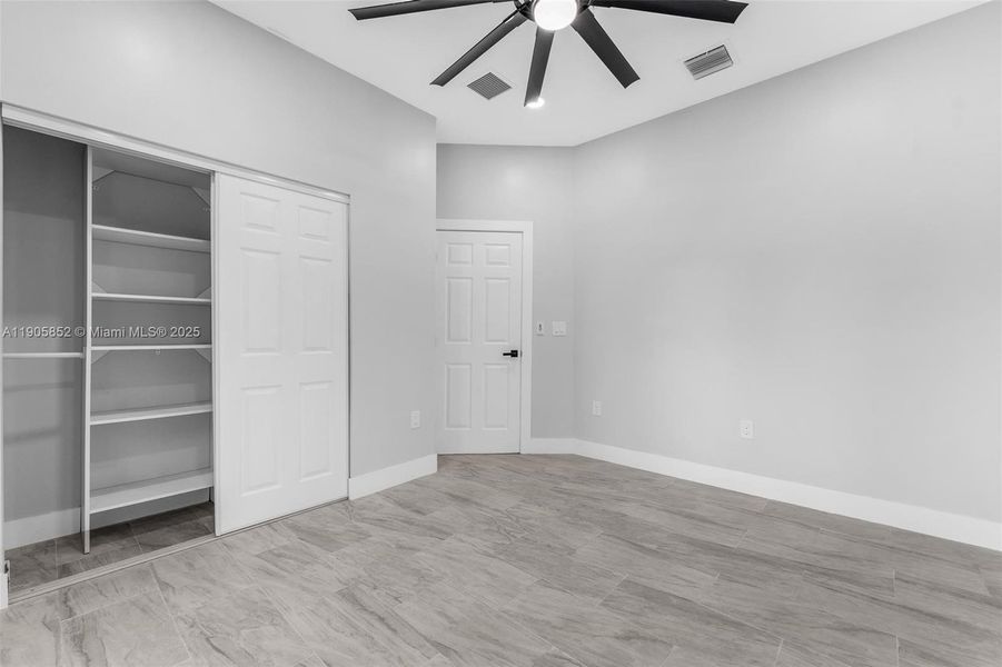 Spacious, unfurnished interior of a new home in , Miami (Image 71).