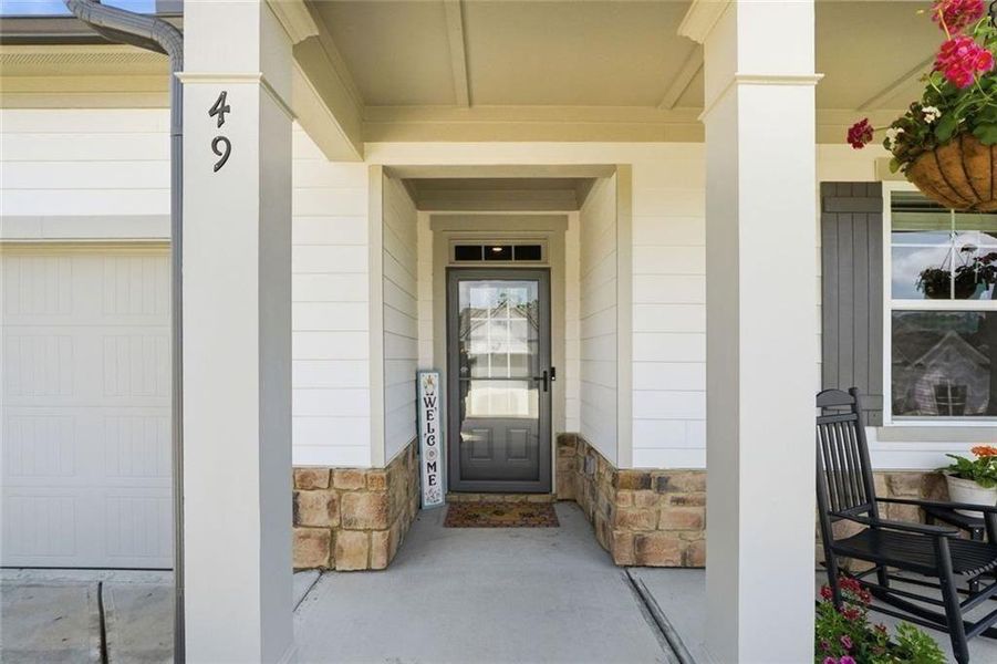 Exterior details and patio area of a home in Lost Creek, Dallas (Image 32).