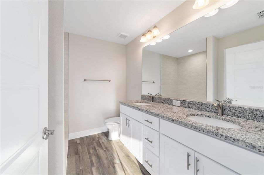 Furnished interior view inside a new home in , Ocala (Image 8).