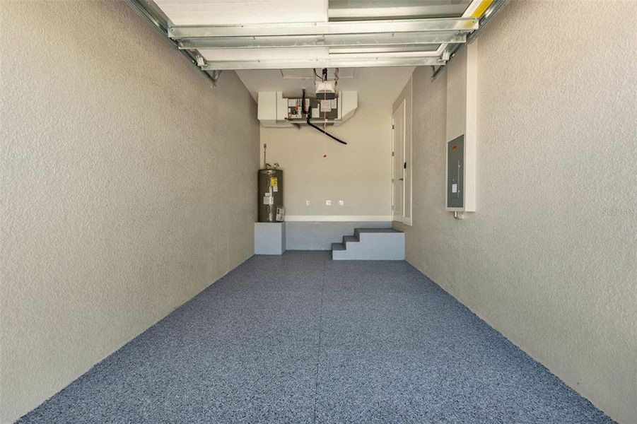 Spacious, unfurnished interior of a new home in , Punta Gorda (Image 48).