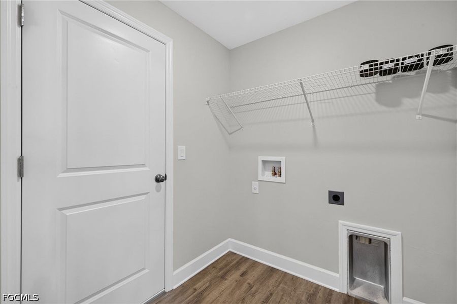 Spacious, unfurnished interior of a new home in Cape Coral, Cape Coral (Image 29). Spacious, unfurnished interior of a new home in Cape Coral, Cape Coral (Image 29).