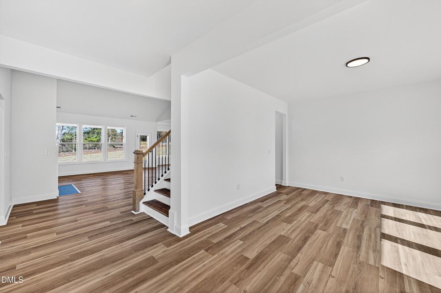 4 -140 w fountainhead lane, interior 4 -140 w fountainhead lane, interior