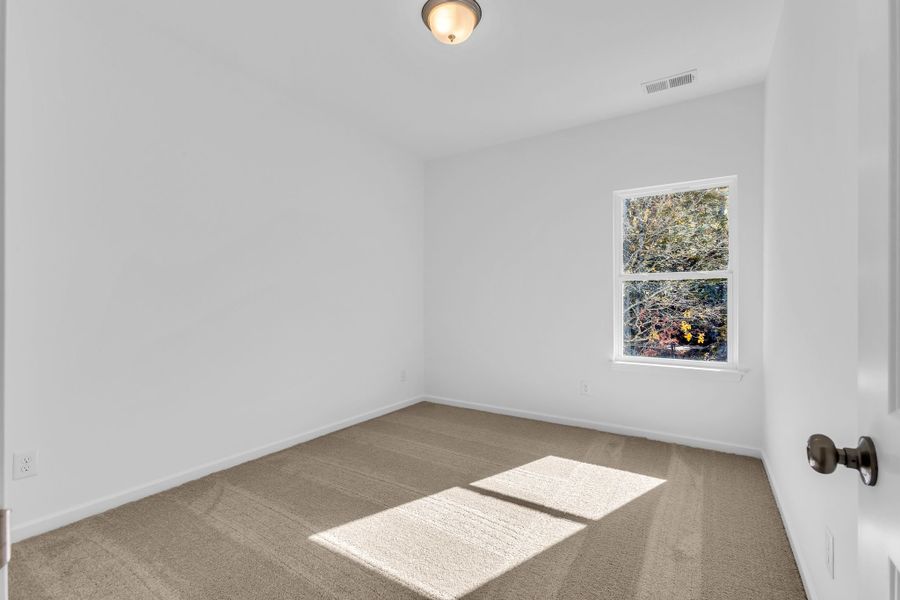 Spacious, unfurnished interior of a new home in Ironhorse, Dickson (Image 12).