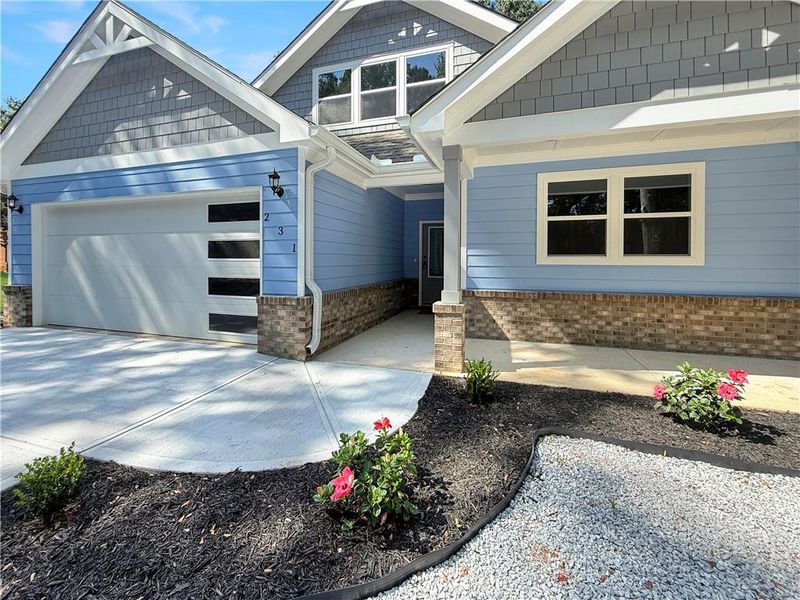 Exterior details and patio area of a home in , Commerce (Image 4).