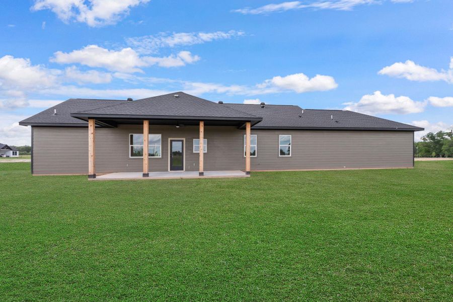 Exterior details and patio area of a home in , Franklin (Image 22).