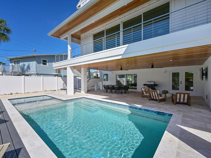 Exterior details and patio area of a home in , Holmes Beach (Image 33).