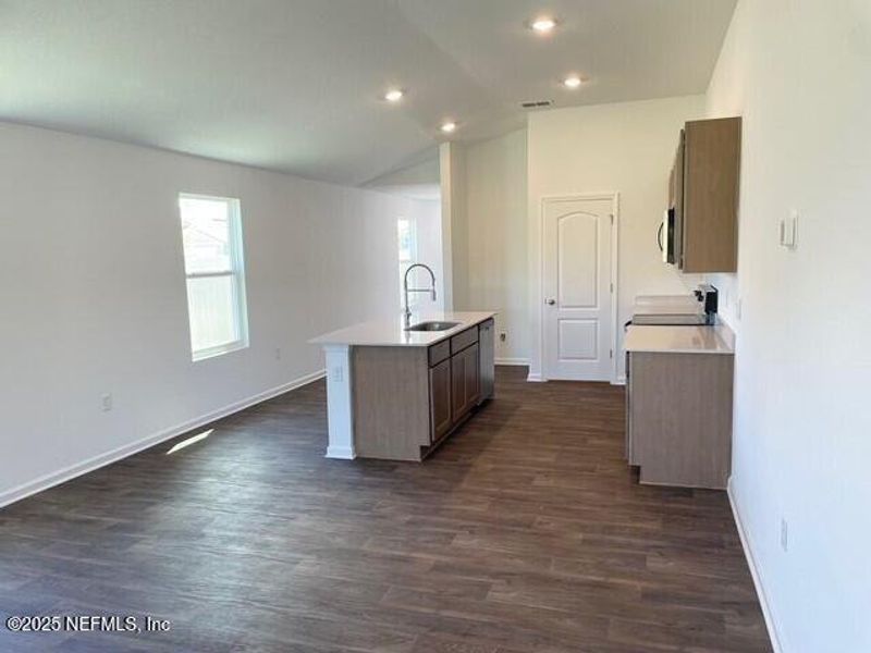 Furnished interior view inside a new home in The Arbors, Jacksonville (Image 43). Furnished interior view inside a new home in The Arbors, Jacksonville (Image 43).