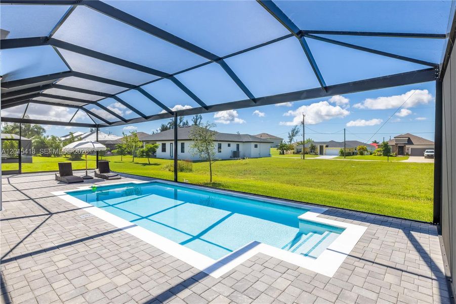 Exterior details and patio area of a home in , Cape Coral (Image 27).