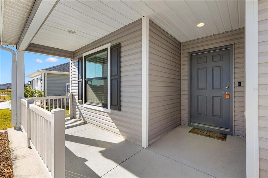 Exterior details and patio area of a home in , The Villages (Image 3).