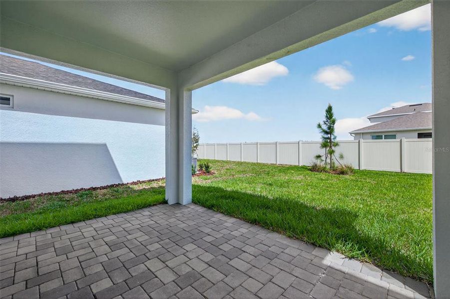 Exterior details and patio area of a home in Crosswind Ranch, Parrish (Image 3).