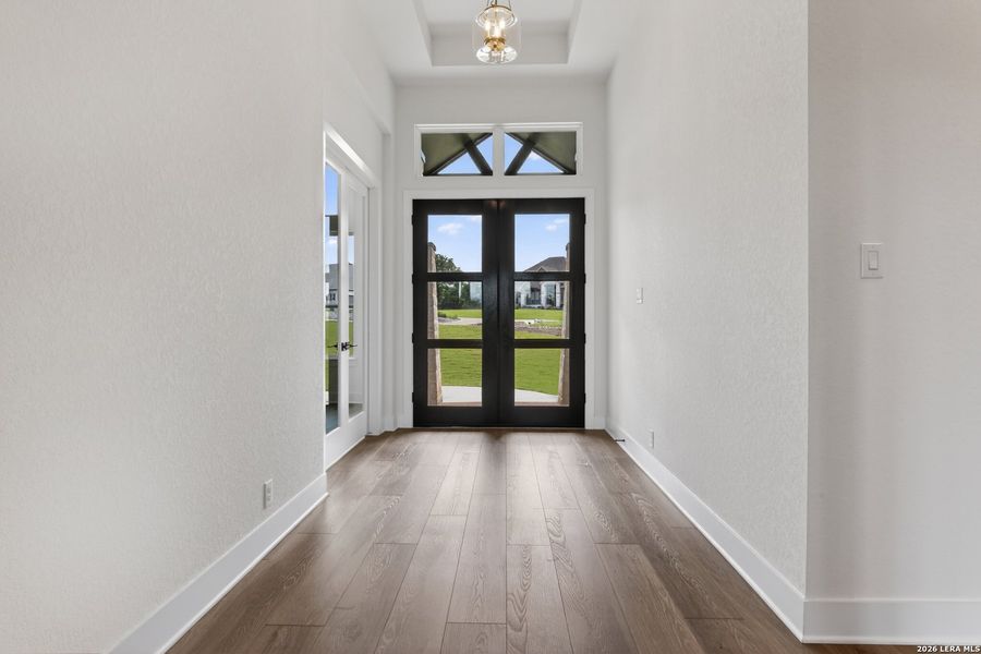 Spacious, unfurnished interior of a new home in Waldsanger, New Braunfels (Image 40).