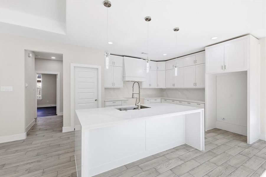 Furnished interior view inside a new home in , Terrell (Image 10).