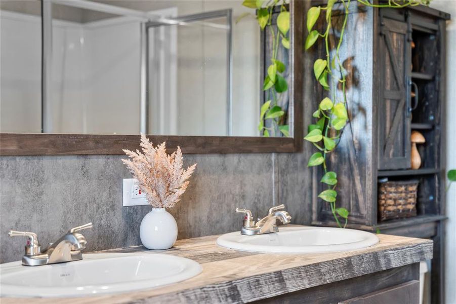 Close-up of interior finishes inside a home in , Kemp (Image 26). Close-up of interior finishes inside a home in , Kemp (Image 26).