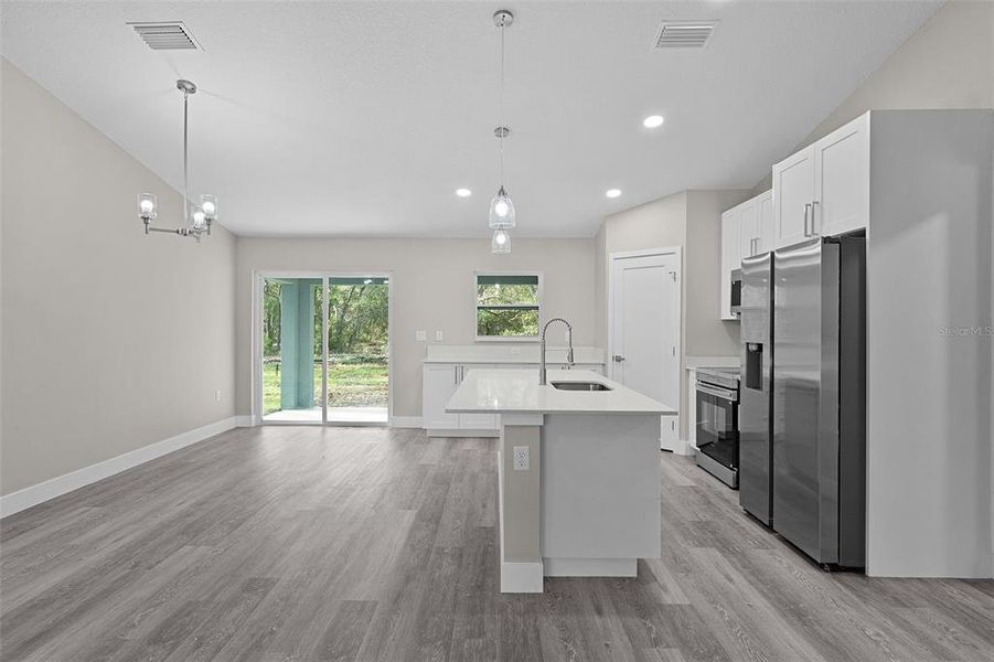 Spacious, unfurnished interior of a new home in , Ocklawaha (Image 30).