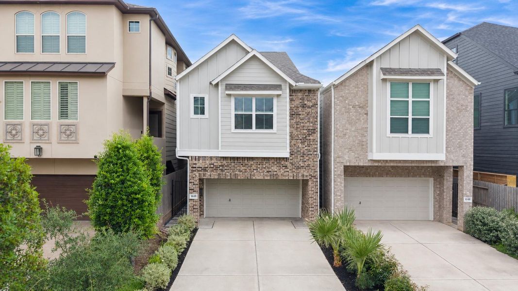 Three floors, four bedrooms, a fenced yard, Poe Elementary zoning, and an inner-loop address — all in a nearly new home. Come see how it lives. Three floors, four bedrooms, a fenced yard, Poe Elementary zoning, and an inner-loop address — all in a nearly new home. Come see how it lives.