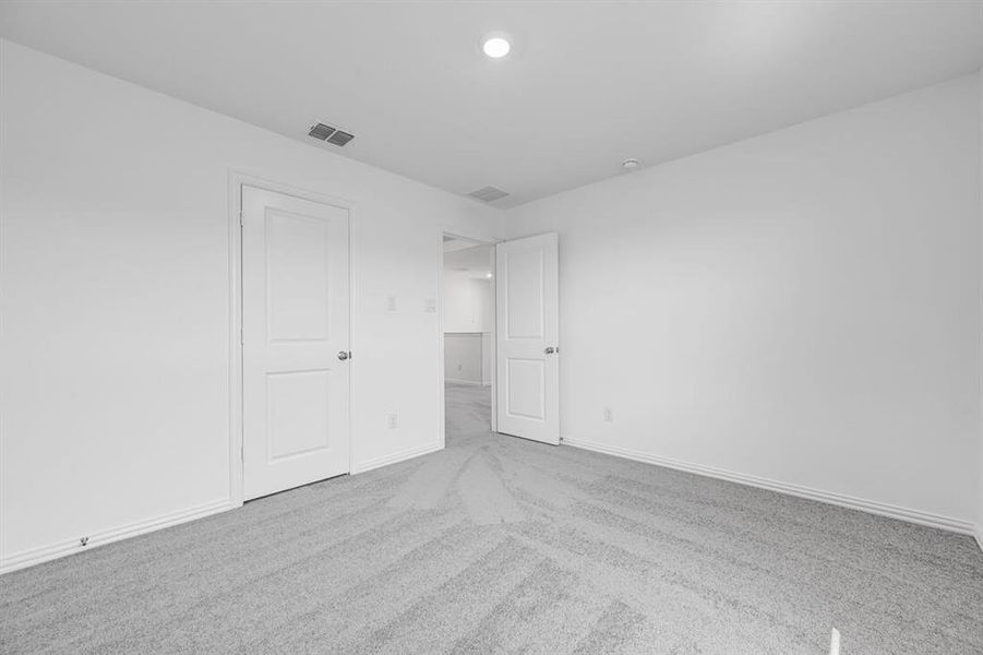 Spacious, unfurnished interior of a new home in River Ridge, Crandall (Image 23). Spacious, unfurnished interior of a new home in River Ridge, Crandall (Image 23).