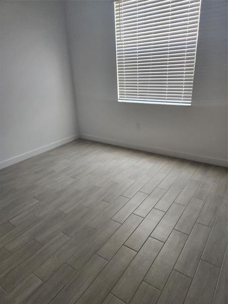 Large 2nd Bedroom!!