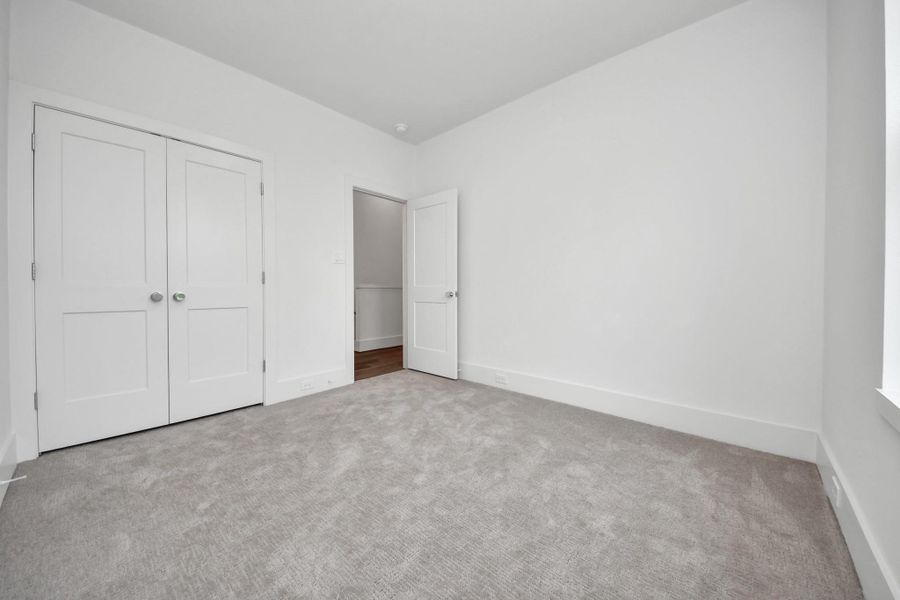 Spacious, unfurnished interior of a new home in , Houston (Image 22).