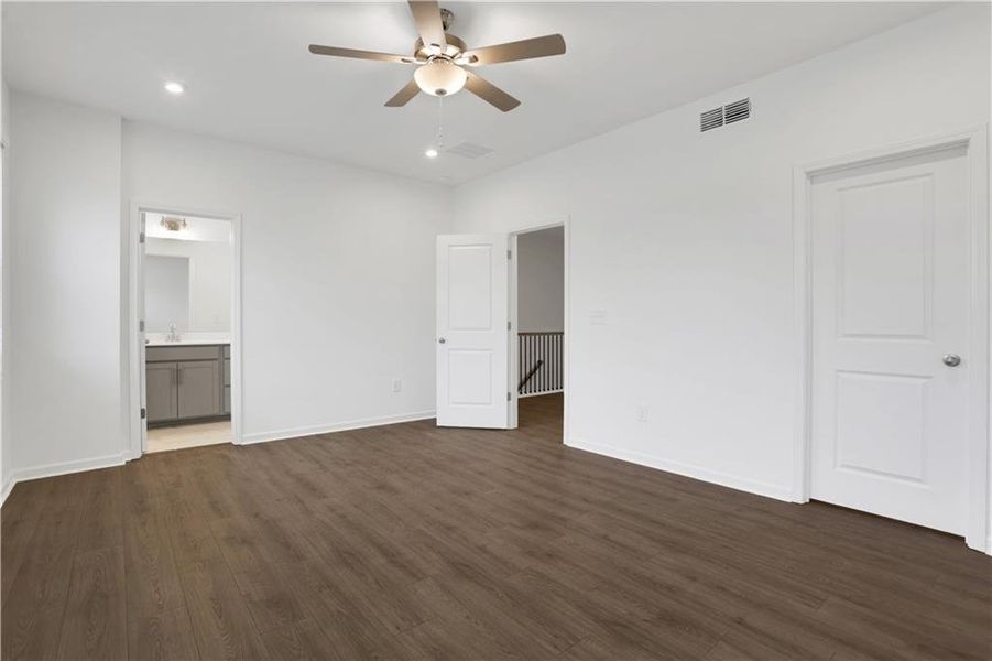 Spacious, unfurnished interior of a new home in Towne Village at Suwanee Dam, Sugar Hill (Image 24).