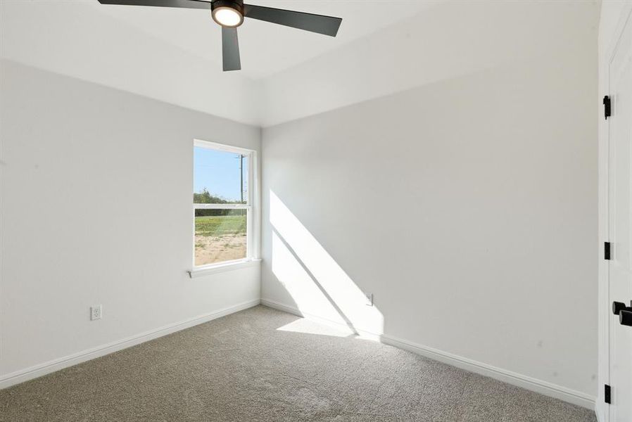 Spacious, unfurnished interior of a new home in , Lipan (Image 16).