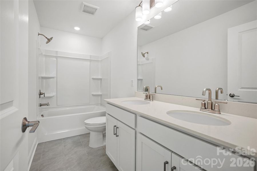 Furnished interior view inside a new home in Forest Creek, Waxhaw (Image 8).