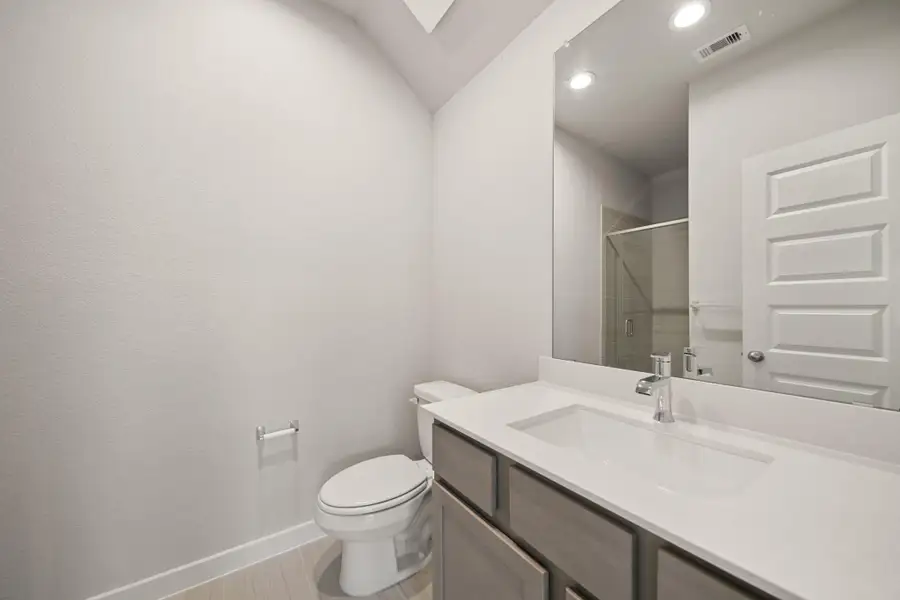 Furnished interior view inside a new home in Barton Creek Ranch, Conroe (Image 4). Furnished interior view inside a new home in Barton Creek Ranch, Conroe (Image 4).