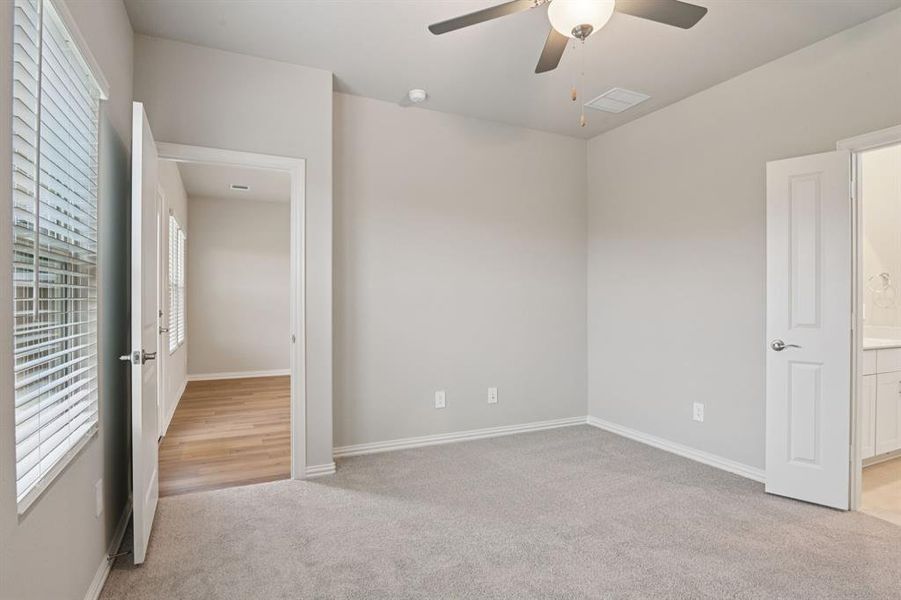 Spacious, unfurnished interior of a new home in Lakehaven - Spring Series, Farmersville (Image 36).