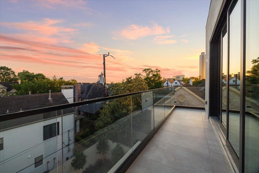 Dedicated game room terrace