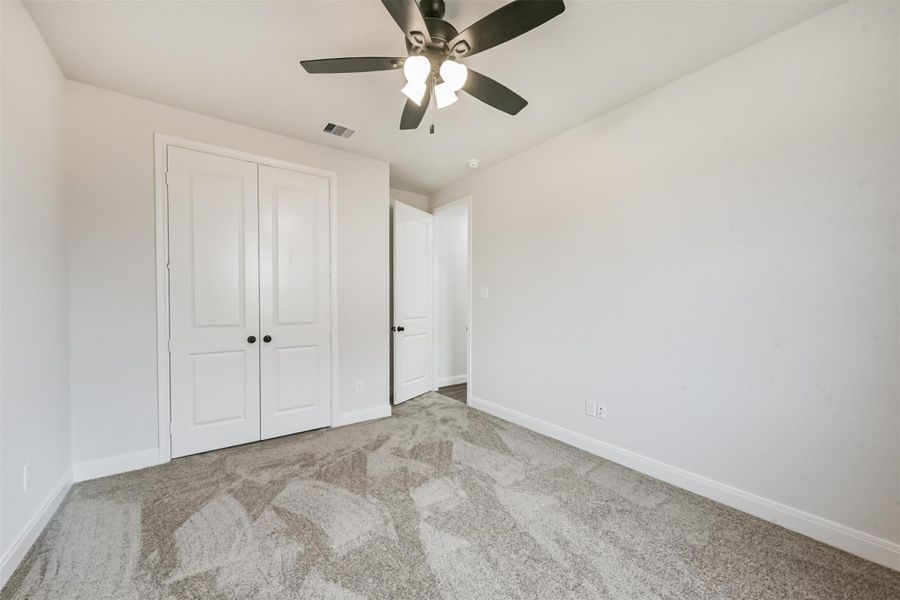Spacious, unfurnished interior of a new home in , Baytown (Image 31).