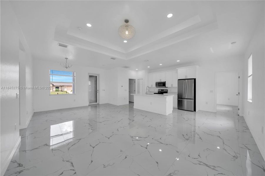 Spacious, unfurnished interior of a new home in , Lehigh Acres (Image 23).